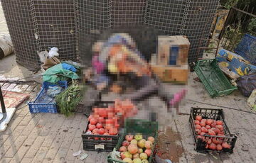 Зеленский отреагировал на жуткий обстрел рынка в Херсоне Зеленский отреагировал на жуткий обстрел рынка в Херсоне