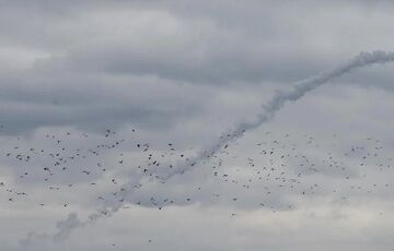 В Киевской области силы ПВО сбили ракету: ее обломки упали в лесу  В Киевской области силы ПВО сбили ракету: ее обломки упали в лесу