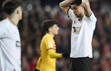 Валенсия окончательно отказалась выкупить контракт Яремчука