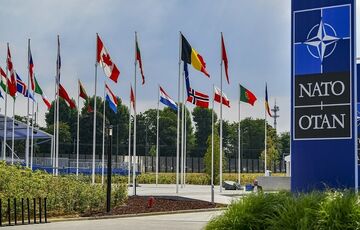 У Держдепі США заперечують можливість запрошення України до НАТО  У Держдепі США заперечують можливість запрошення України до НАТО