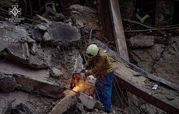 Ракетний удар РФ забрав життя вже 23 мешканців Києва Ракетний удар РФ забрав життя вже 23 мешканців Києва