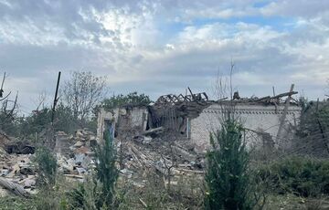 Россияне сбросили авиабомбу на жилой дом в Покровском районе: погибла семья из 4 человек