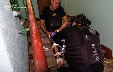 Ночью россияне три часа массированно обстреливала Харьков и область: среди пострадавших спасатели Ночью россияне три часа массированно обстреливала Харьков и область: среди пострадавших спасатели