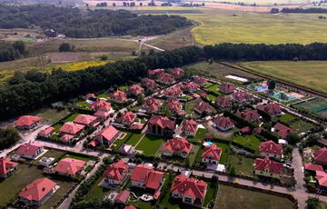 Мать топ-чиновника СБУ купила элитную недвижимость на 16 млн грн