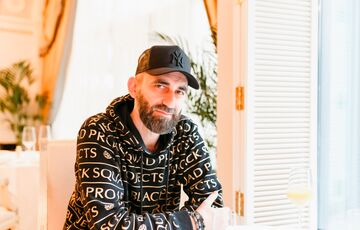 Солист украинских групп ”Мачетте” и ”Токио” хочет отправиться на гастроли в Россию Солист украинских групп ”Мачетте” и ”Токио” хочет отправиться на гастроли в Россию
