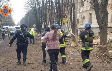 Оккупанты атаковали Кривой Рог дронами и ракетами: есть попадания и пожары Оккупанты атаковали Кривой Рог дронами и ракетами: есть попадания и пожары