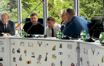 ”Мы увидели, кто делает шаги к миру”: европейские лидеры - о переговорах в Турции ”Мы увидели, кто делает шаги к миру”: европейские лидеры - о переговорах в Турции