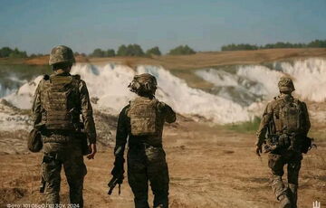 Відмова України від НАТО, миротворці та заморозка лінії фронту: Трамп обговорює варіанти завершення війни