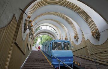 Фуникулер в Киеве временно останавливает работу