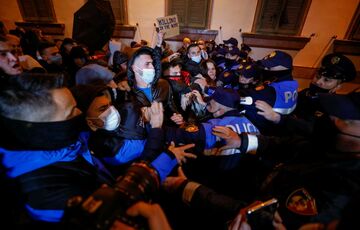 Полиция застрелила нарушителя комендантского часа в Албании: в стране вспыхнули протесты