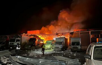 Россияне уничтожили терминал Новой почты в Сумах, есть погибший Россияне уничтожили терминал Новой почты в Сумах, есть погибший