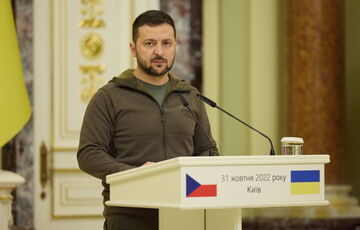 Зеленский хочет продлить мобилизацию и военное положение Зеленский хочет продлить мобилизацию и военное положение