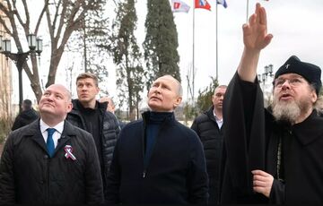 Путин мог не быть в Мариуполе: на Западе засомневались в правдивости поездки главы РФ