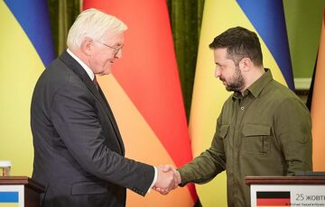 Штайнмайєр пообіцяв Україні швидку передачу РСЗВ MARS та гаубиць Штайнмайєр пообіцяв Україні швидку передачу РСЗВ MARS та гаубиць