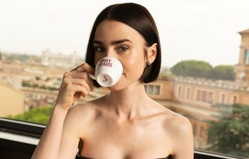 Сериал Эмили в Париже продлили еще на один сезон Сериал Эмили в Париже продлили еще на один сезон
