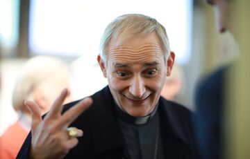 Сьогодні до Києва із мирною місією прибуде представник Ватикану