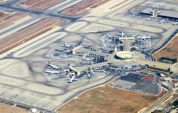 Аеропорт ”Бен-Гуріон” в Ізраїлі найближчими днями буде закрито, авіакомпанії евакуюють літаки