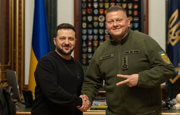 Зеленский присвоил Залужному звание Герой Украины Зеленский присвоил Залужному звание Герой Украины