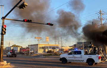 У Мексиці після затримання наркобарона картель із кулеметів розстрілював пасажирські літаки