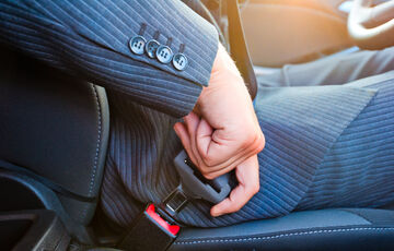 В Украине обновили правила дорожного движения: важные изменения