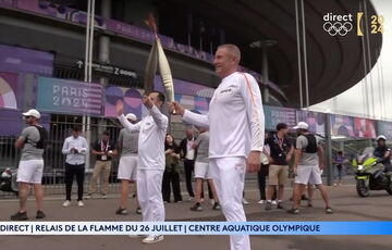 Бубка вместе со Snoop Dogg пронес олимпийский огонь перед открытием Олимпиады в Париже Бубка вместе со Snoop Dogg пронес олимпийский огонь перед открытием Олимпиады в Париже