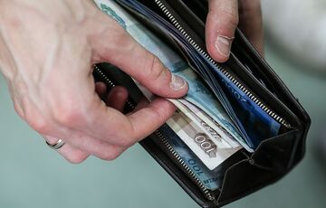 Росіянам доводиться суттєво економити на їжі – Росстат