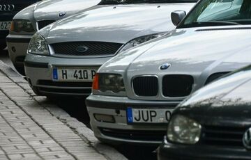 У Харкові почалися ”облави” на євробляхерів, на місце стягнули силовиків — ВІДЕО