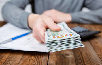 В Раде хотят освободить от ответственности ТОП-коррупционеров: детали скандального законопроекта