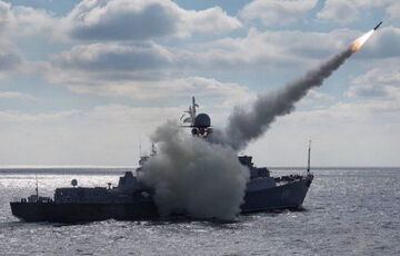 Россия вывела в Черное море три носителя крылатых ракет ”Калибр”