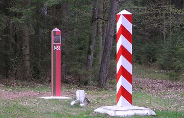 Польша приступает к строительству ”стены” на границе с Беларусью