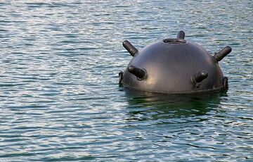 У берегов Одессы подорвался гражданский корабль