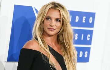 Отец Бритни Спирс предстанет перед судом из-за растраты денег дочери 