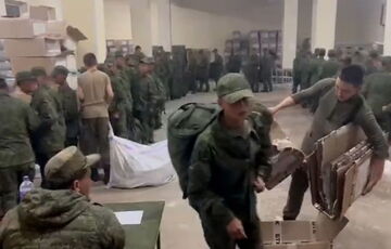 ”Гребаные китайцы, что с ними делать”: разведка перехватила разговор российских оккупантов о военных КНДР