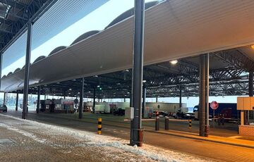 У Польщі кажуть, що перевізники не перешкоджають доставці військової допомоги в Україну