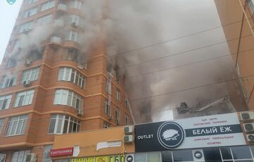 В Одессе ракета прошила жилую высотку, взорвавшись внутри: число жертв растет (фото)
