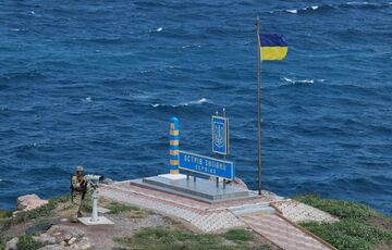 Росіяни завдали удару по острову Зміїний: відомо про значні руйнування  Росіяни завдали удару по острову Зміїний: відомо про значні руйнування
