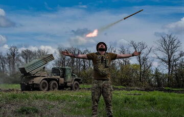 ВСУ отбрасывают оккупантов на Бахмутском направлении: рассматривается возможность окружения врага ВСУ отбрасывают оккупантов на Бахмутском направлении: рассматривается возможность окружения врага