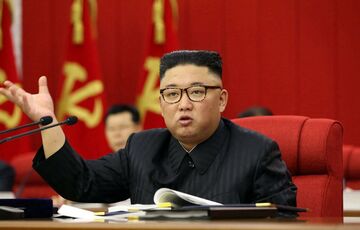 Ким Чен Ын приказал нарастить производство оружия и готовиться к возможной войне