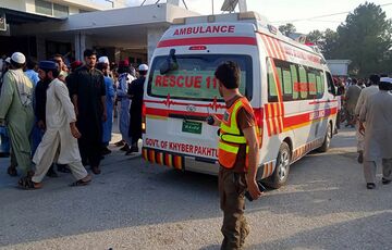 У Пакистані пролунав вибух під час мітингу: багато загиблих У Пакистані пролунав вибух під час мітингу: багато загиблих
