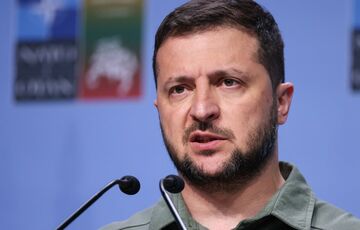 ”Должны сделать что-то конкретное”: Зеленский обратился к критикам Путина в России  ”Должны сделать что-то конкретное”: Зеленский обратился к критикам Путина в России