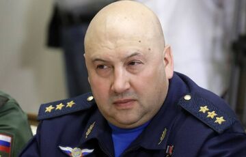 Командовать российскими войсками в Украине будет Суровикин. В 1991 году по его приказу БМП давили людей Командовать российскими войсками в Украине будет Суровикин. В 1991 году по его приказу БМП давили людей