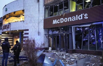 Станція метро ”Лук'янівська” відновила роботу після обстрілу