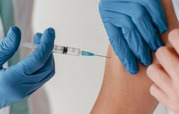 МОЗ дозволило робити щеплення від COVID-19 дітям МОЗ дозволило робити щеплення від COVID-19 дітям