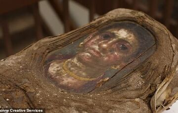 Ученые с помощью рентгена заглянули внутрь древнеегипетской мумии, - ФОТО 