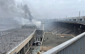 У Запоріжжі частково відновили рух транспорту через греблю ДніпроГЕС