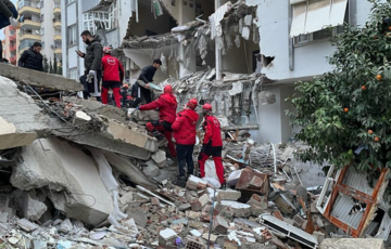 В Турции значительно возросло количество жертв землетрясения