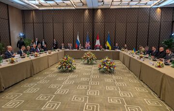 В Женеве начались трехсторонние переговоры Украины,  США и России