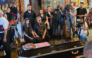 У Києві поховали журналістку Вікторію Рощину (кадри) 