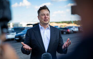 Маск передумал драться с Цукербергом - жалуется на больную спину Маск передумал драться с Цукербергом - жалуется на больную спину