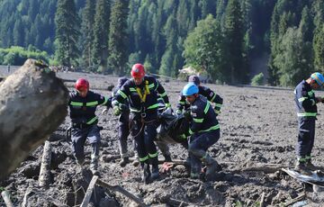 В Грузии нашли тела еще нескольких погибших из-за оползня